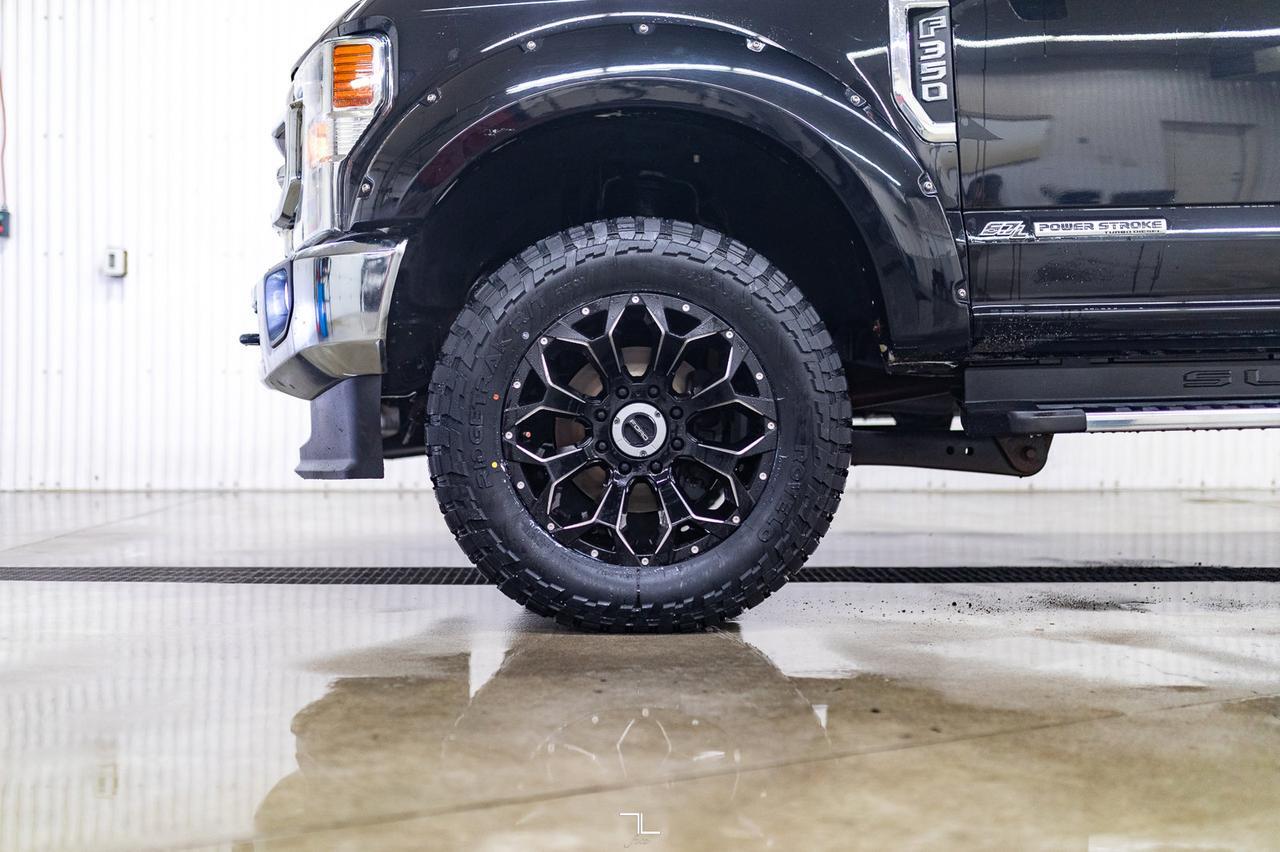 2020 Ford F-350 4x4 Crew Cab Lariat Diesel Leather Roof Nav BCam Red Deer AB