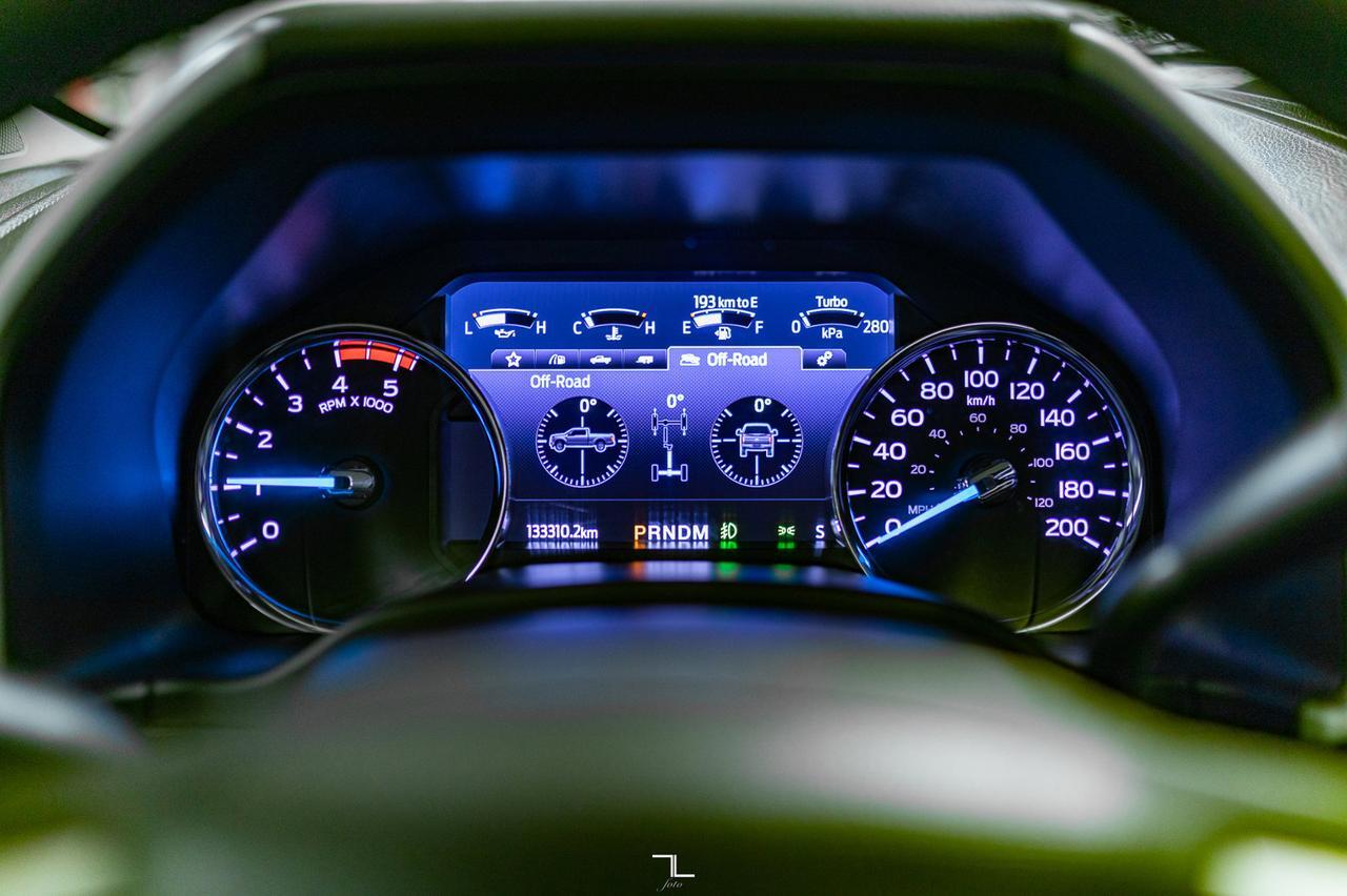 2020 Ford F-350 4x4 Crew Cab Lariat Diesel Leather Roof Nav BCam Red Deer AB