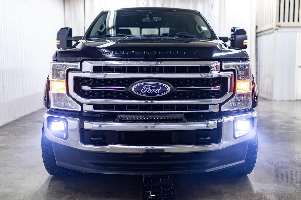 2020 Ford F-350 4x4 Crew Cab Lariat Diesel Leather Roof Nav BCam Red Deer AB