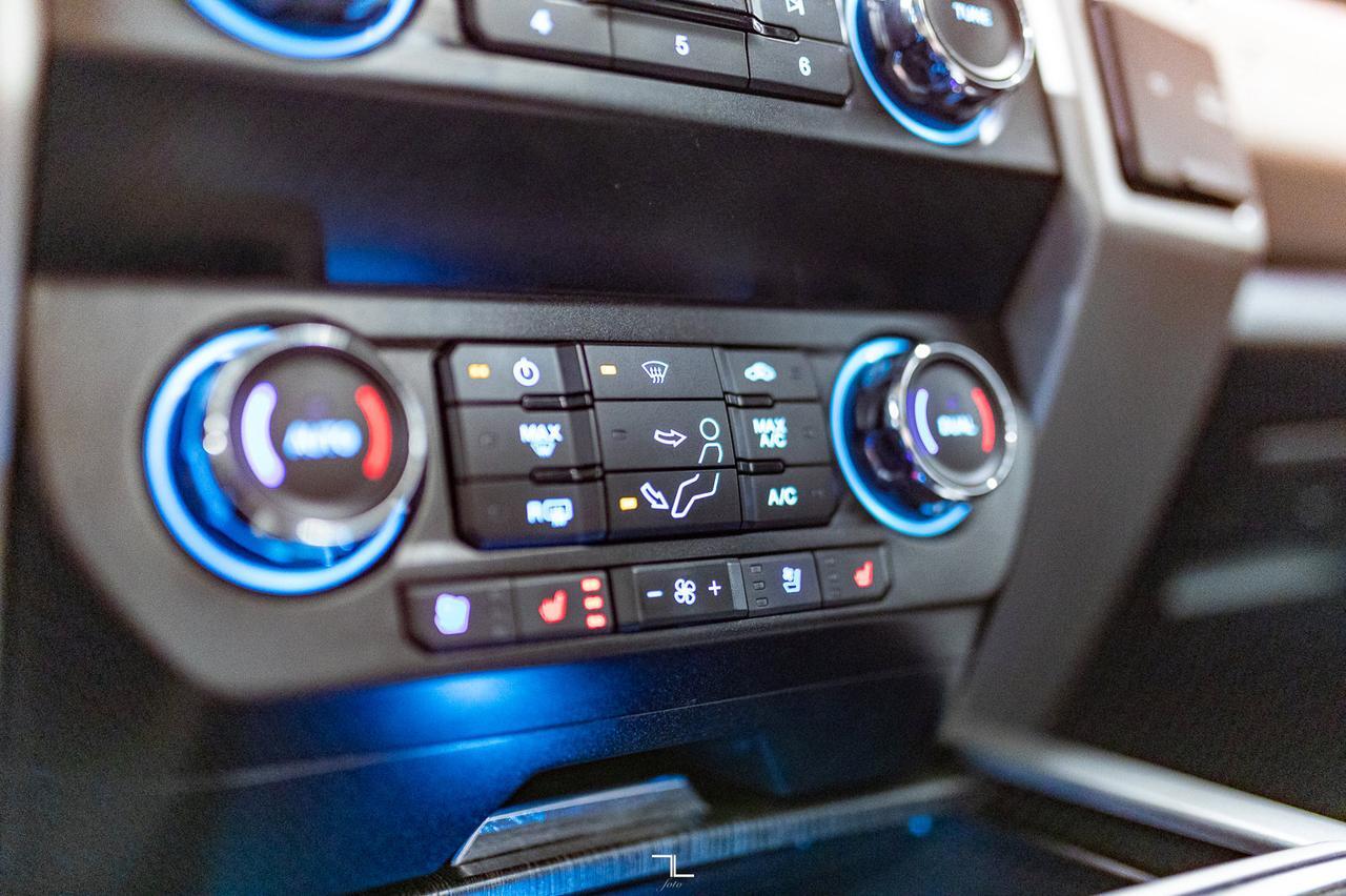 2020 Ford F-350 4x4 Crew Cab Lariat Diesel Leather Roof Nav BCam Red Deer AB