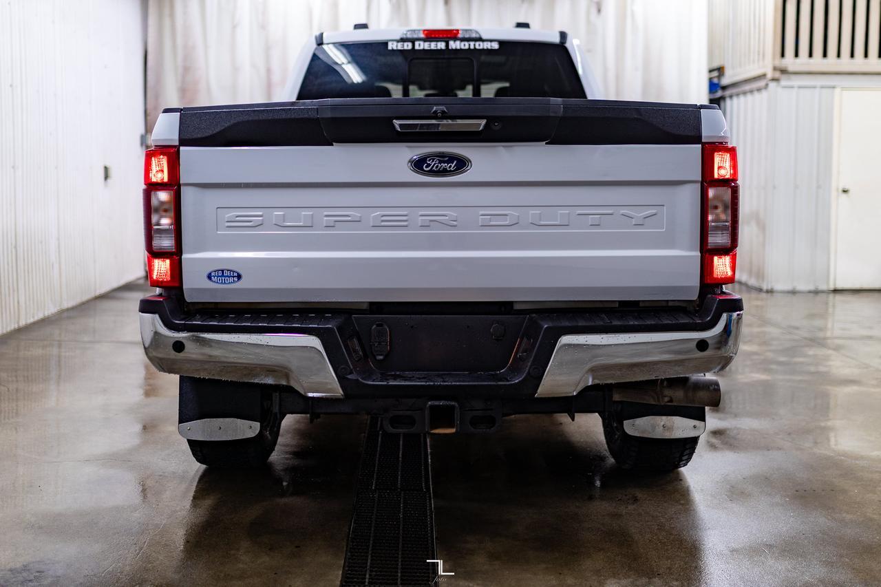 2020 Ford F-350 4x4 Crew Cab Lariat Diesel Leather Roof Nav Red Deer AB