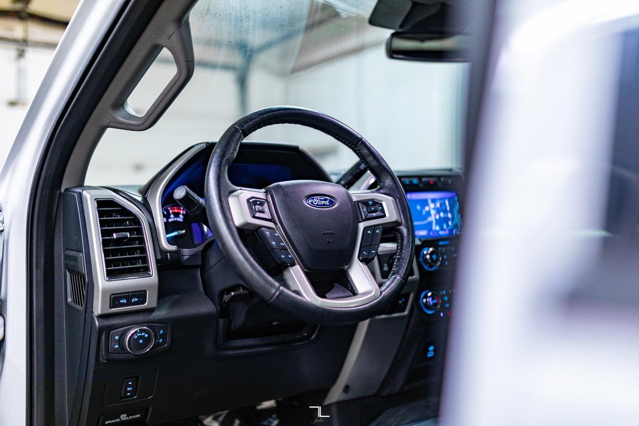 2020 Ford F-350 4x4 Crew Cab Lariat Diesel Leather Roof Nav Red Deer AB