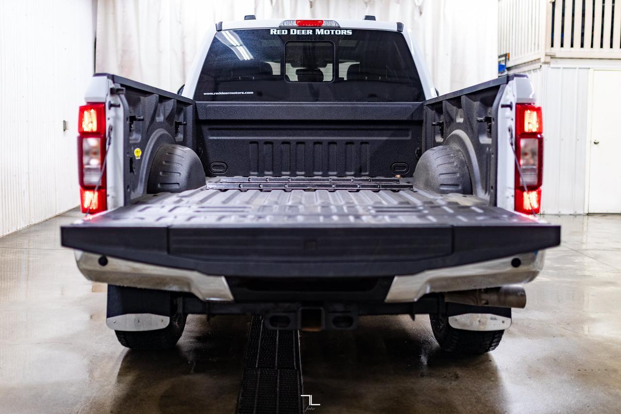2020 Ford F-350 4x4 Crew Cab Lariat Diesel Leather Roof Nav Red Deer AB