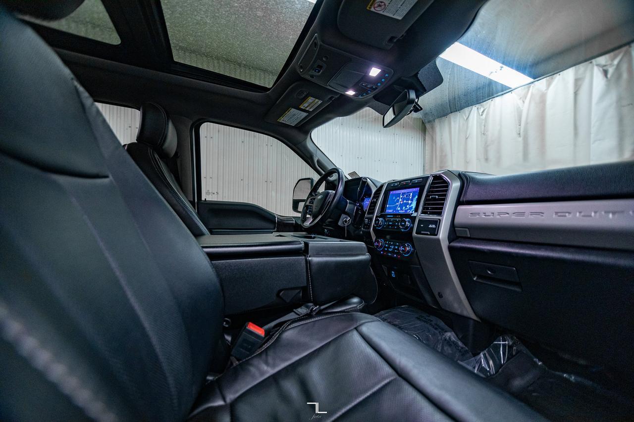 2020 Ford F-350 4x4 Crew Cab Lariat Diesel Leather Roof Nav Red Deer AB