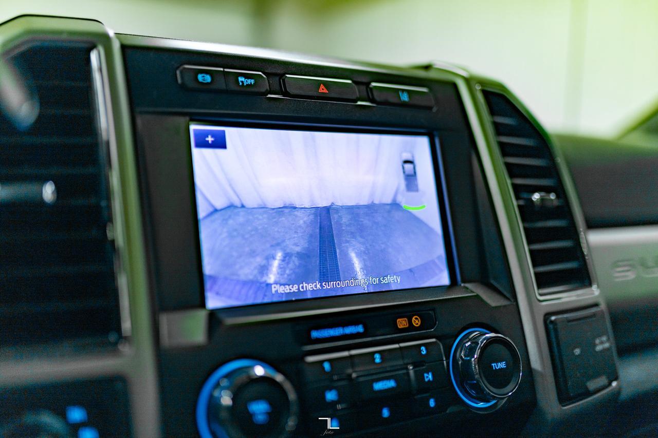 2020 Ford F-350 4x4 Crew Cab Lariat Diesel Leather Roof Nav Red Deer AB