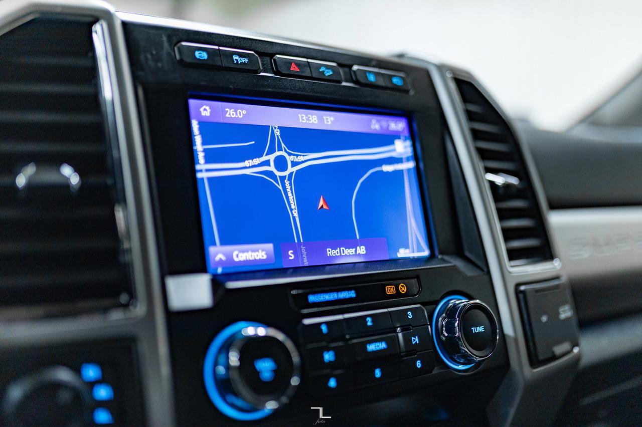 2020 Ford F-350 4x4 Crew Cab Lariat FX4 Diesel Leather Nav Red Deer AB