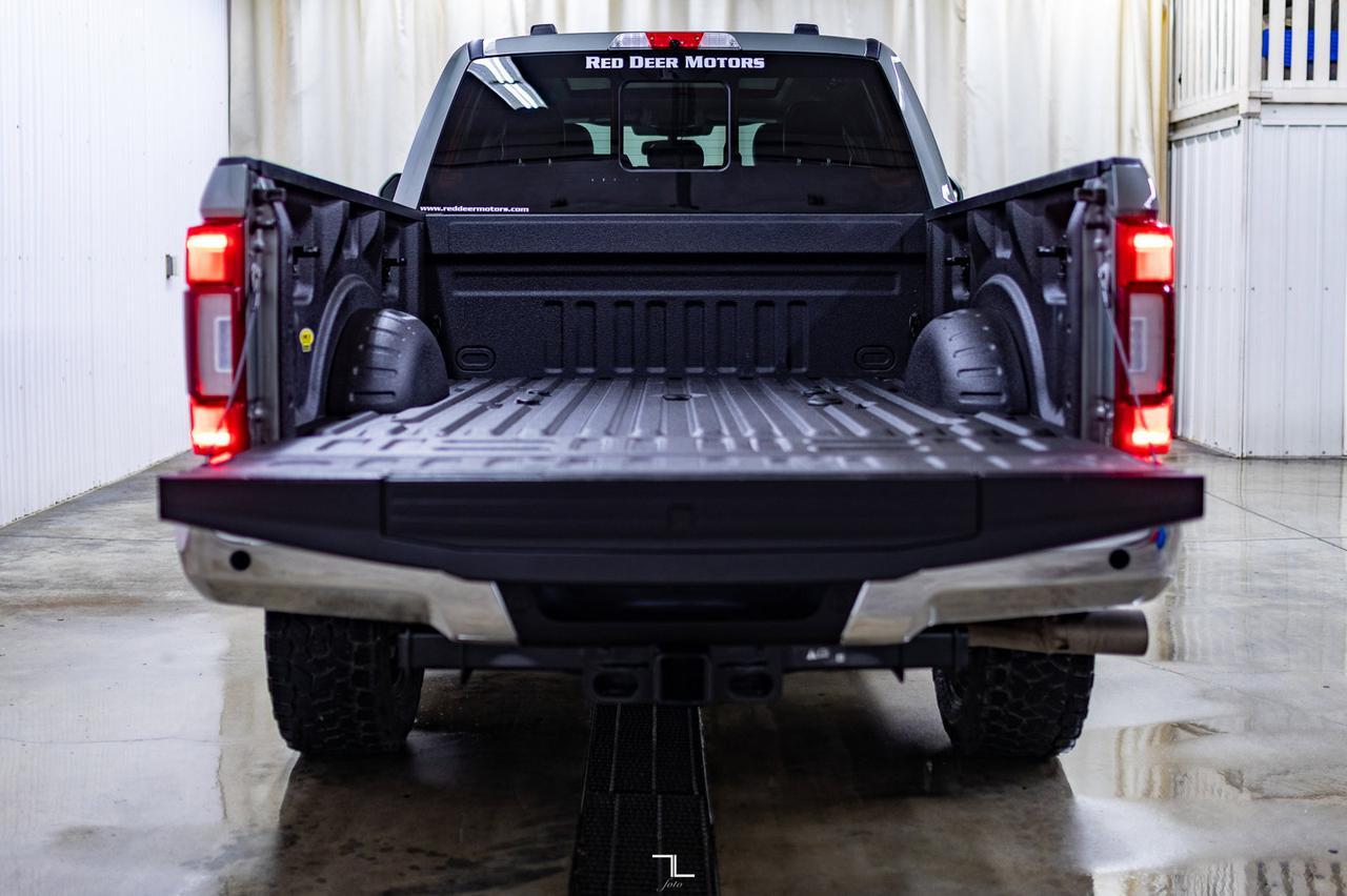 2020 Ford F-350 4x4 Crew Cab Lariat FX4 Diesel Leather Roof Nav Red Deer AB