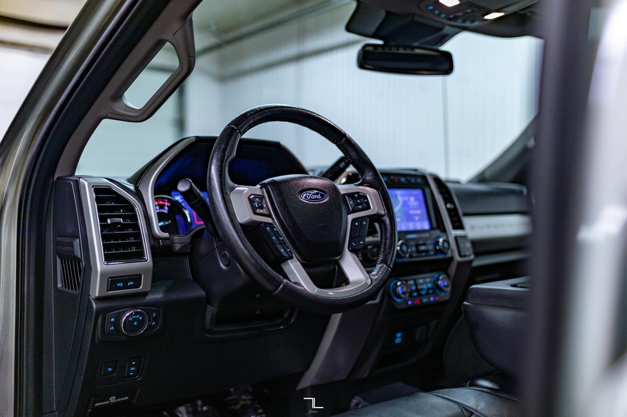 2020 Ford F-350 4x4 Crew Cab Lariat FX4 Diesel Leather Roof Nav Red Deer AB