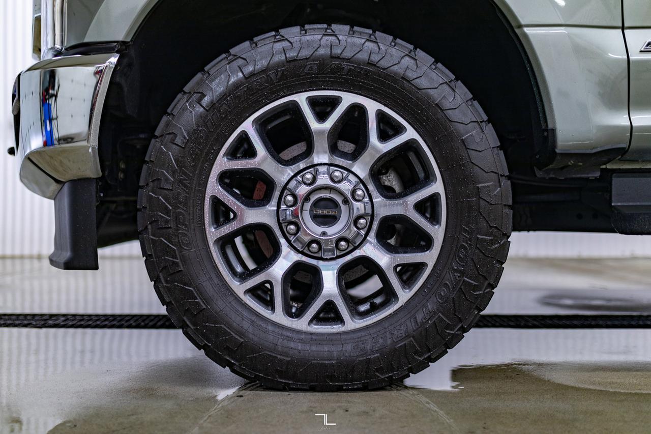 2020 Ford F-350 4x4 Crew Cab Lariat FX4 Diesel Leather Roof Nav Red Deer AB