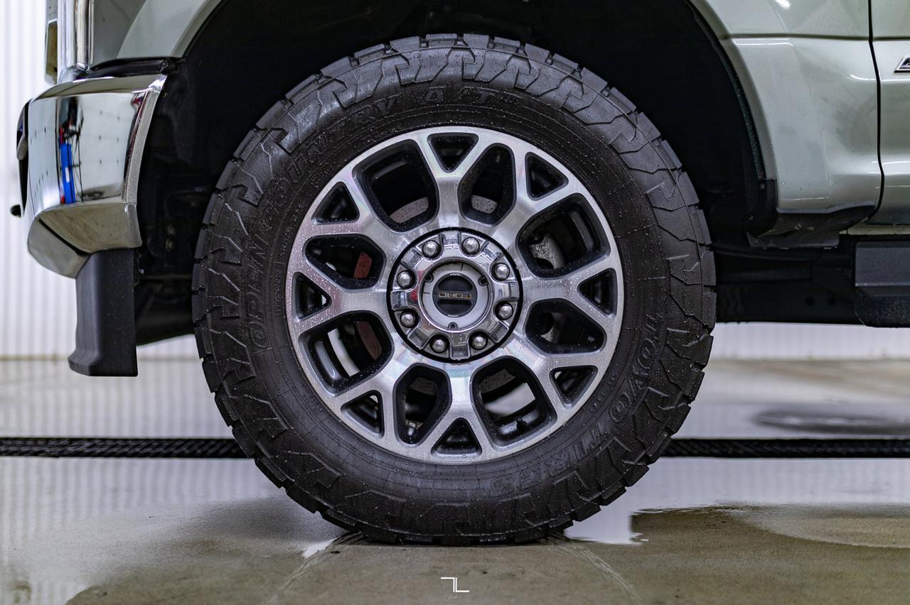 2020 Ford F-350 4x4 Crew Cab Lariat FX4 Diesel Leather Roof Nav Red Deer AB