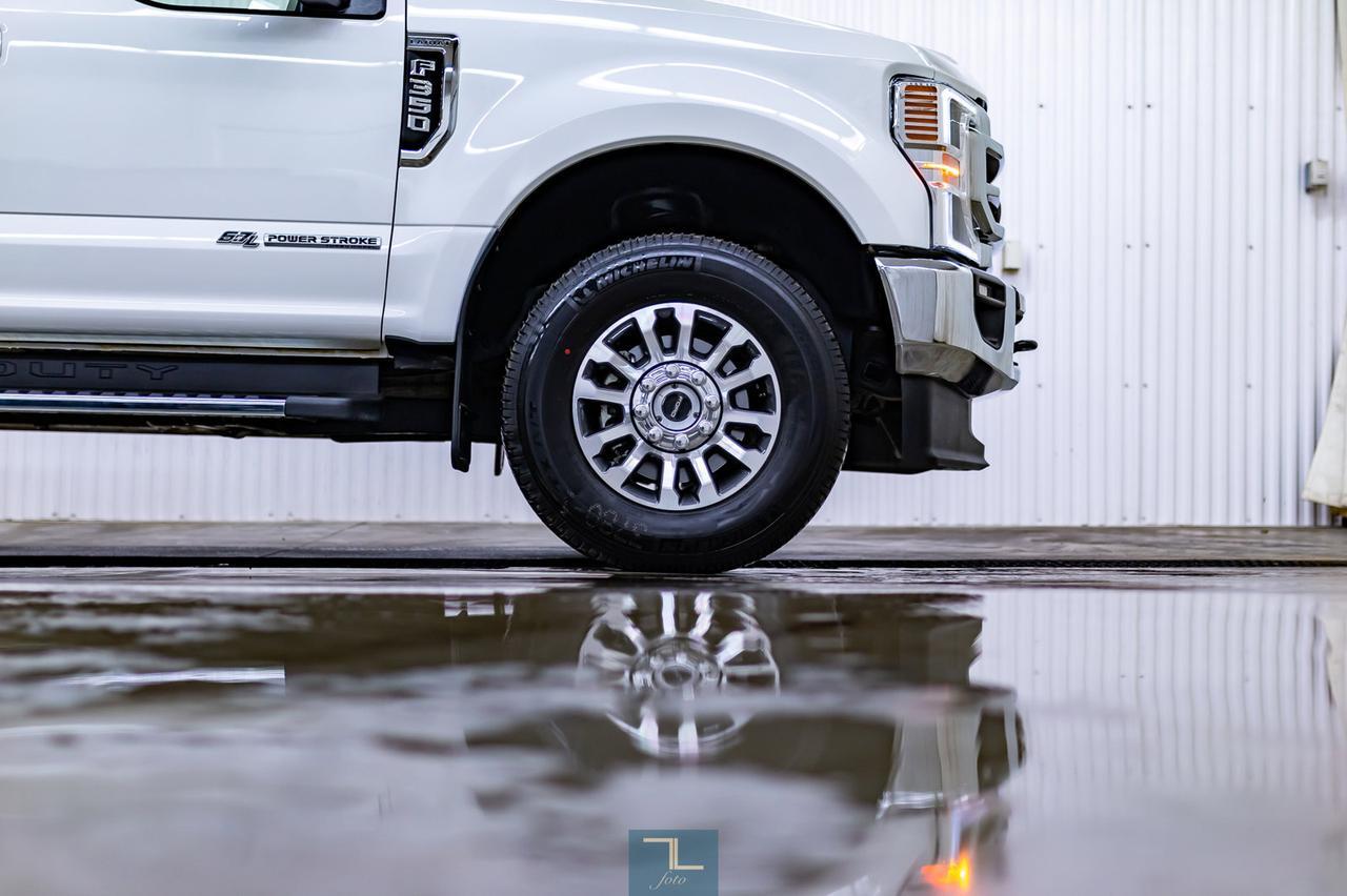 2020 Ford F-350 4x4 Crew Cab Lariat Ultimate FX4 Diesel Leather Roof Nav Red Deer AB