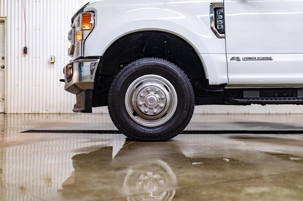 2020 Ford F-350 4x4 Crew Cab XLT Deck Dually Diesel BCam Red Deer AB