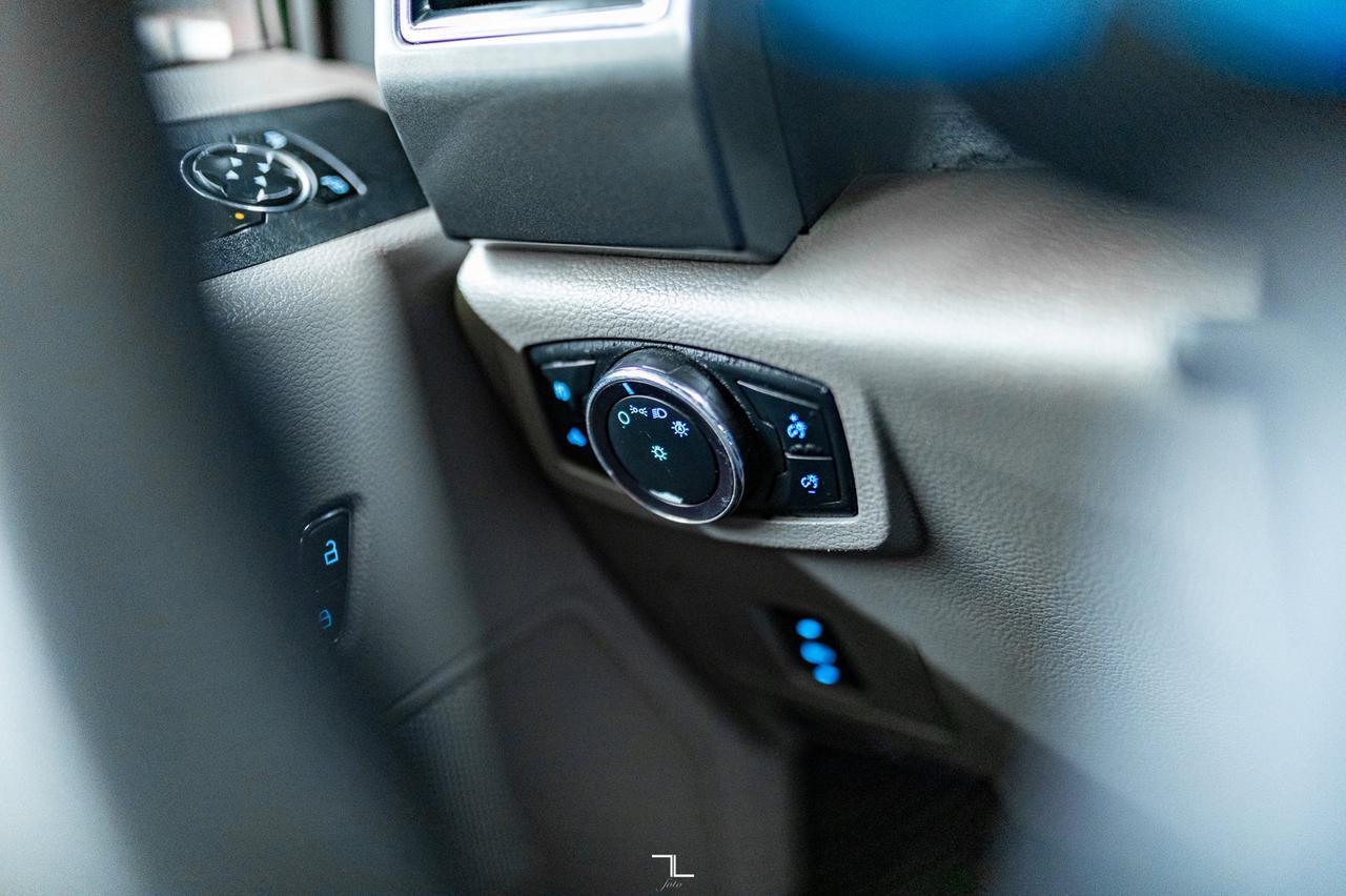 2020 Ford F-350 4x4 Crew Cab XLT Deck Dually Diesel BCam Red Deer AB