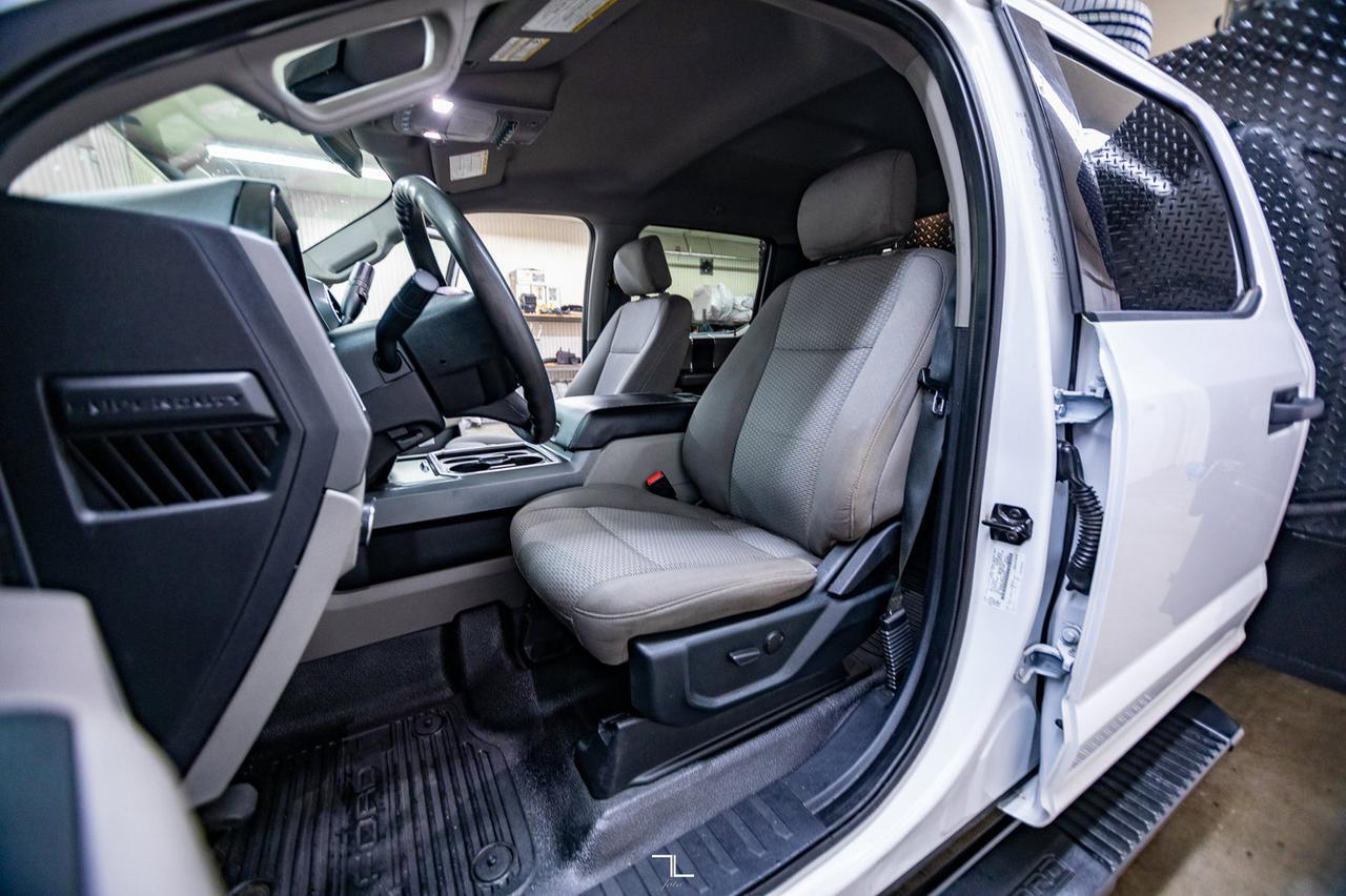 2020 Ford F-350 4x4 Crew Cab XLT Deck Dually Diesel BCam Red Deer AB