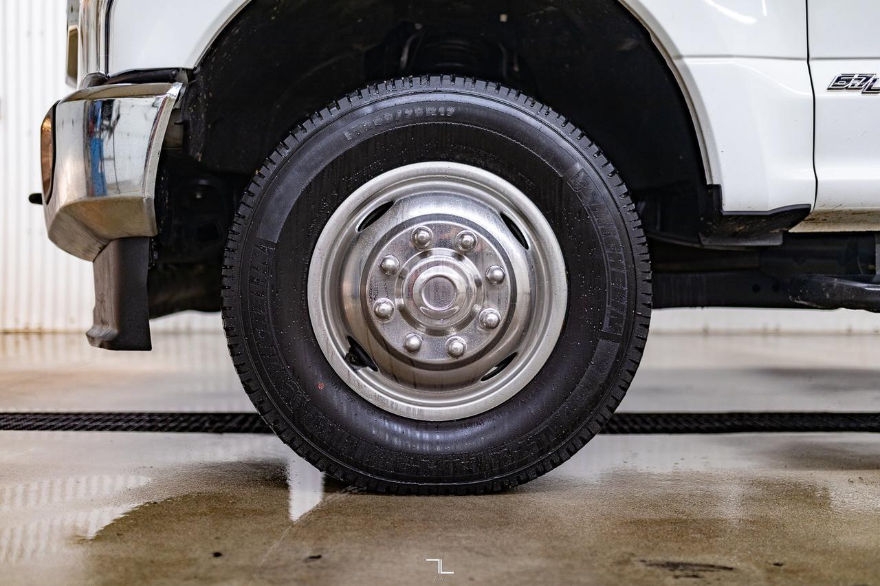 2020 Ford F-350 4x4 Crew Cab XLT Deck Dually Diesel BCam Red Deer AB