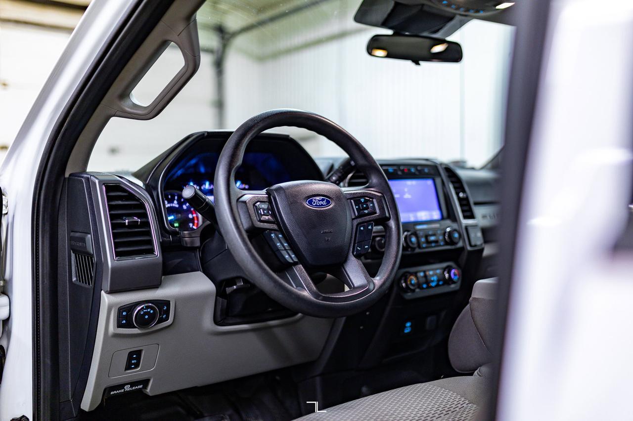 2020 Ford F-350 4x4 Crew Cab XLT FX4 BCam PSeat Red Deer AB