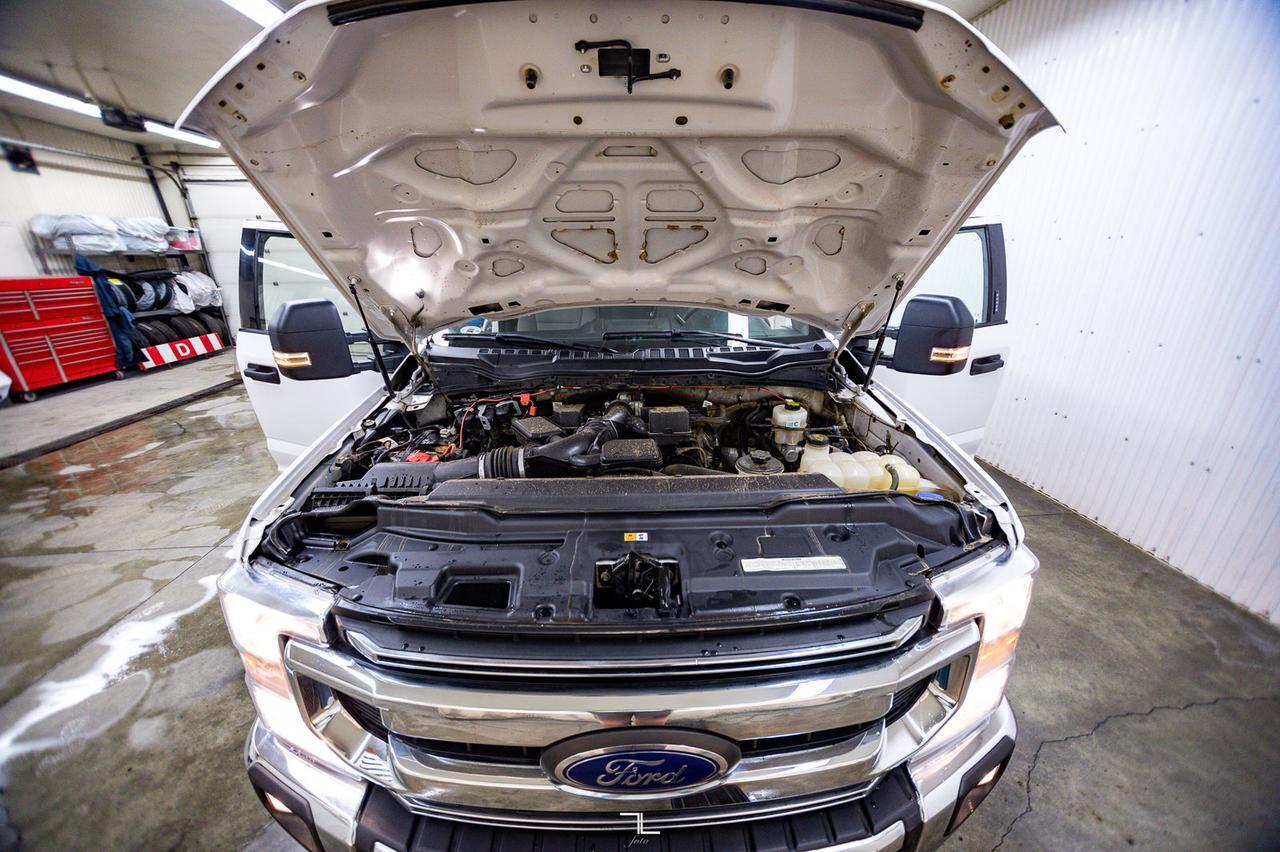 2020 Ford F-350 4x4 Crew Cab XLT FX4 BCam PSeat Red Deer AB