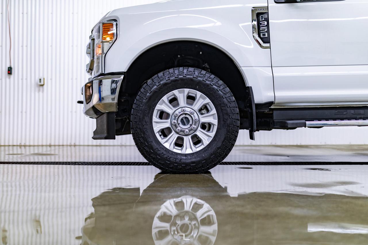2020 Ford F-350 4x4 Crew Cab XLT FX4 BCam Red Deer AB