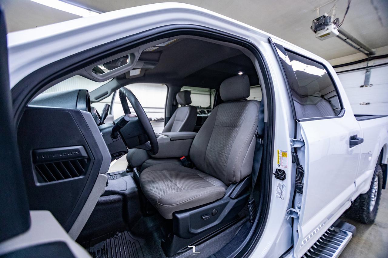 2020 Ford F-350 4x4 Crew Cab XLT FX4 BCam Red Deer AB