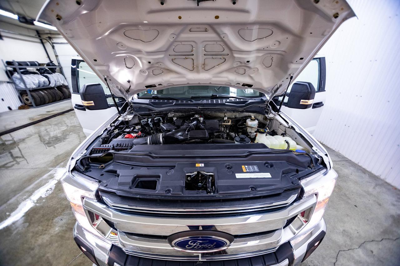2020 Ford F-350 4x4 Crew Cab XLT FX4 BCam Red Deer AB