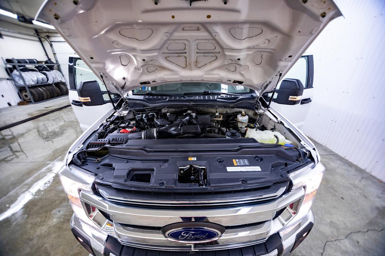 2020 Ford F-350 4x4 Crew Cab XLT FX4 BCam Red Deer AB