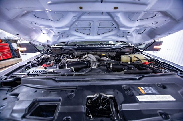 2020 Ford F-350 4x4 Crew Cab XLT FX4 Dually Diesel Leather 6&quot; Lift Red Deer AB