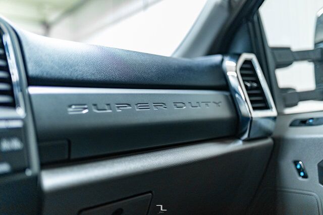 2020 Ford F-350 4x4 Crew Cab XLT FX4 Dually Diesel Leather 6&quot; Lift Red Deer AB