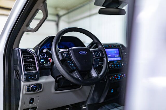 2020 Ford F-350 4x4 Crew Cab XLT FX4 Dually Diesel Leather 6&quot; Lift Red Deer AB