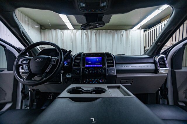 2020 Ford F-350 4x4 Crew Cab XLT FX4 Dually Diesel Leather 6&quot; Lift Red Deer AB