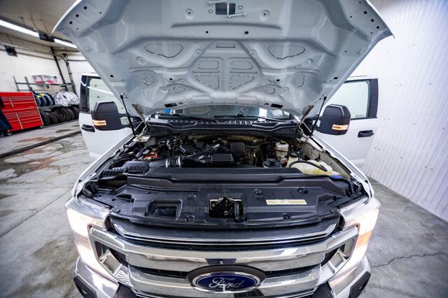 2020 Ford F-350 4x4 Crew Cab XLT FX4 Longbox BCam Red Deer AB