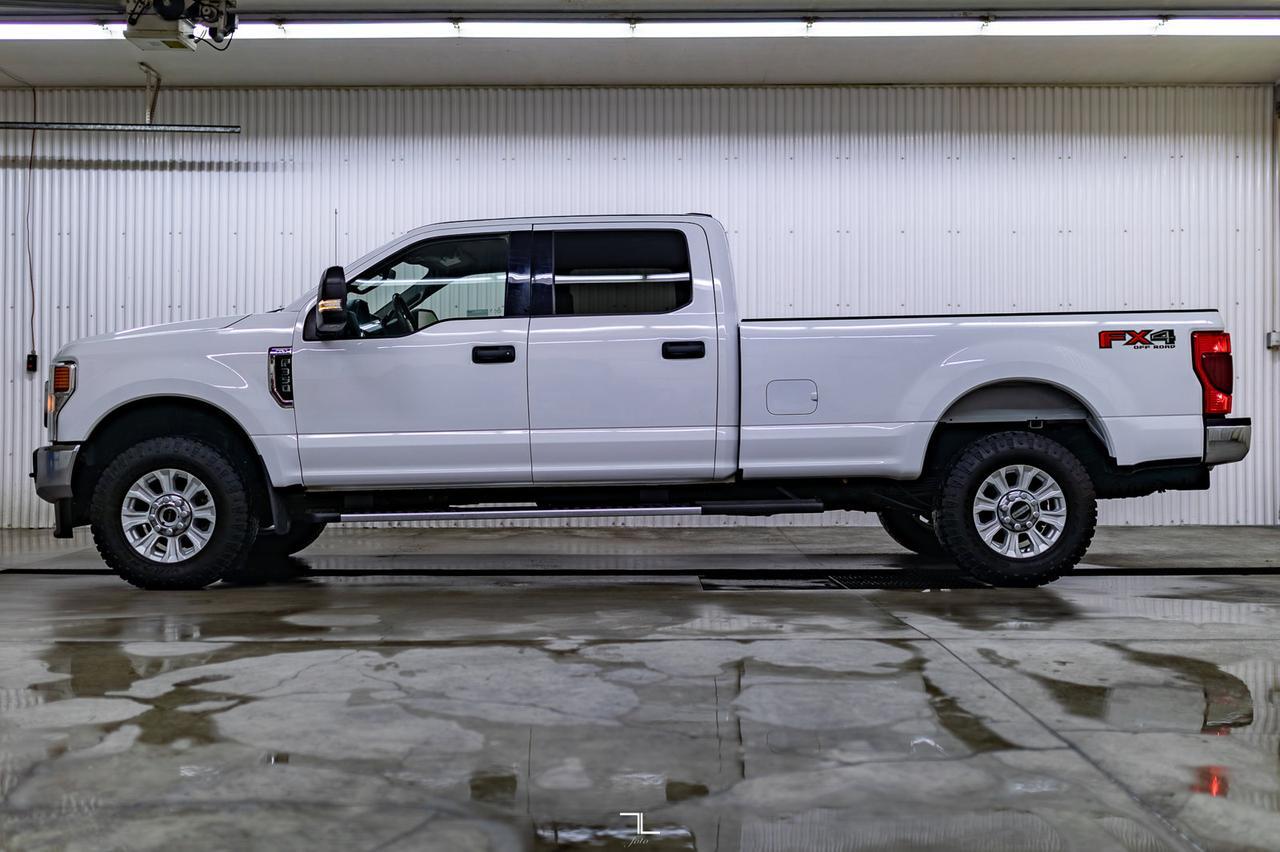 2020 Ford F-350 4x4 Crew Cab XLT FX4 Longbox BCam Red Deer AB