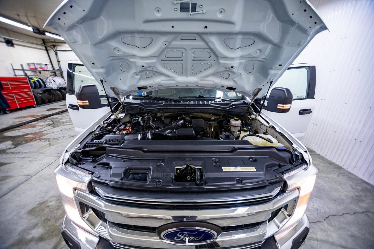 2020 Ford F-350 4x4 Crew Cab XLT FX4 Longbox BCam Red Deer AB