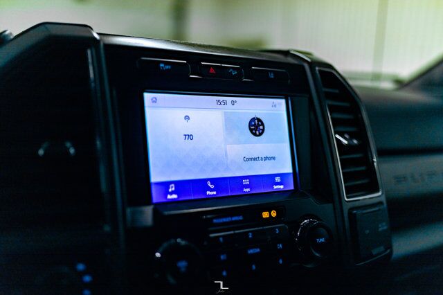 2020 Ford F-350 4x4 Crew Cab XLT FX4 Longbox BCam Red Deer AB