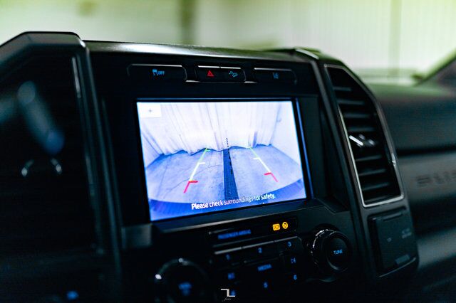 2020 Ford F-350 4x4 Crew Cab XLT FX4 Longbox BCam Red Deer AB