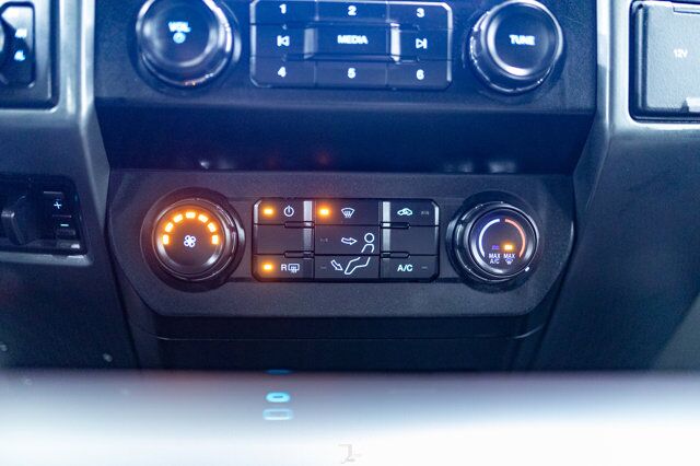 2020 Ford F-350 4x4 Crew Cab XLT FX4 Longbox BCam Red Deer AB