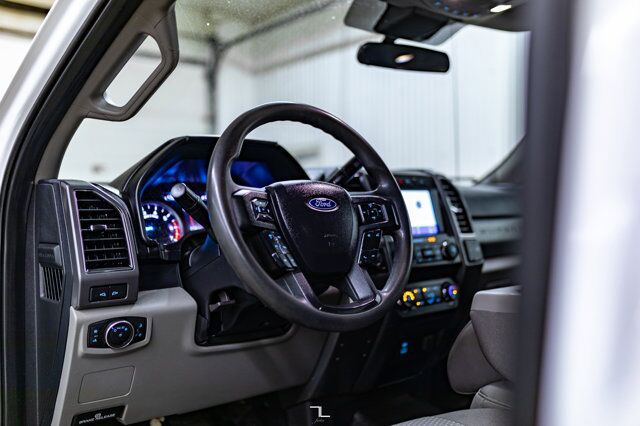 2020 Ford F-350 4x4 Crew Cab XLT FX4 Longbox BCam Red Deer AB