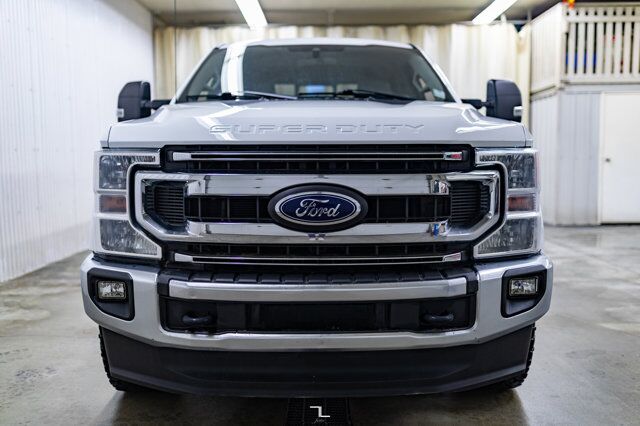 2020 Ford F-350 4x4 Crew Cab XLT FX4 Longbox BCam Red Deer AB