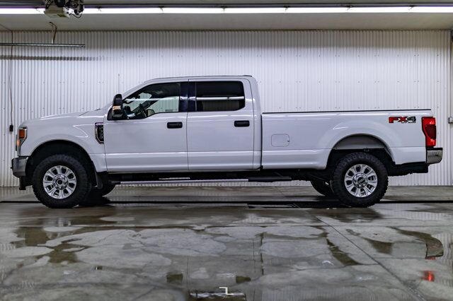 2020 Ford F-350 4x4 Crew Cab XLT FX4 Longbox BCam Red Deer AB