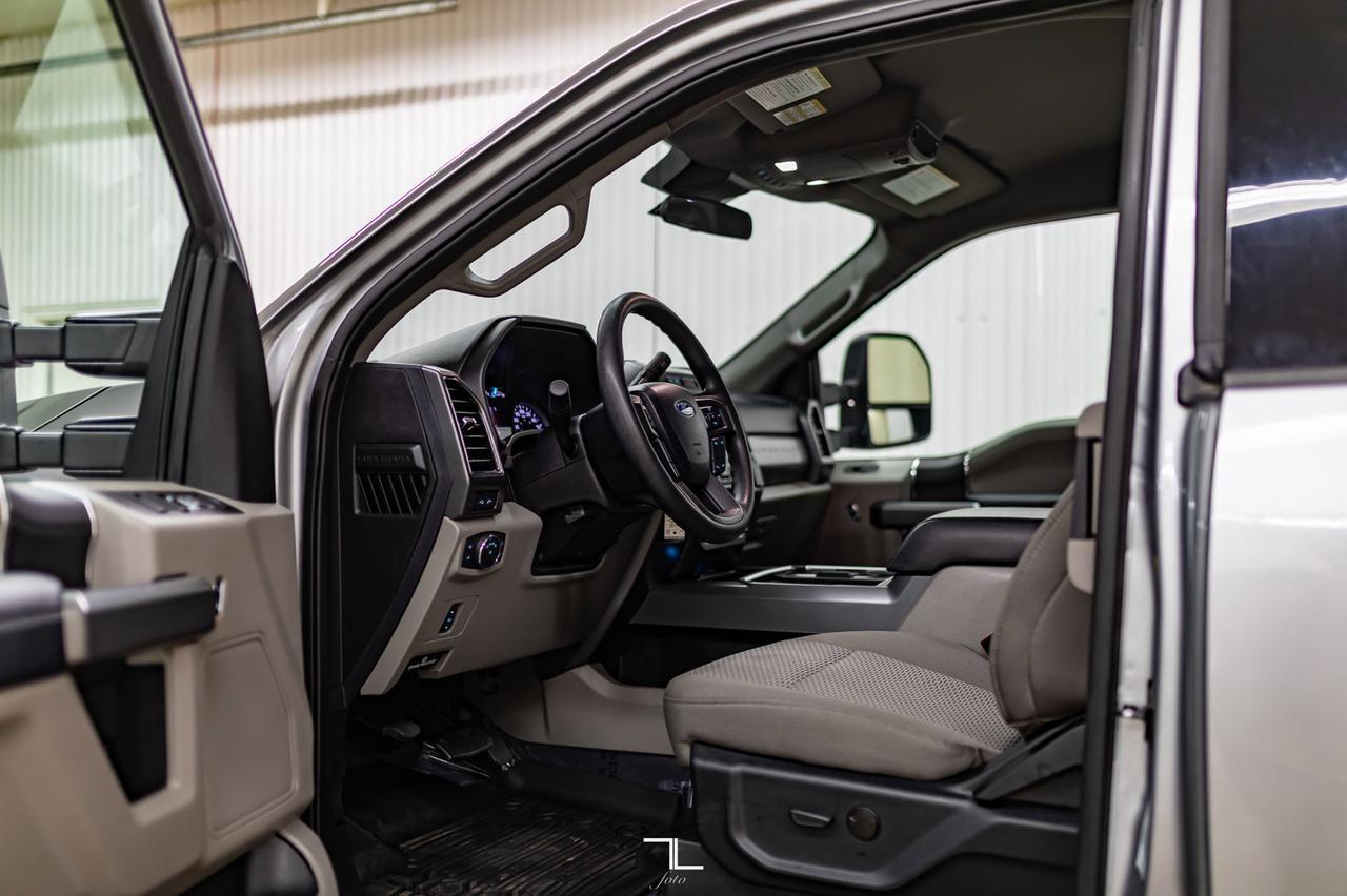 2020 Ford F-350 4x4 Super Cab XLT Longbox Diesel Bcam Red Deer AB