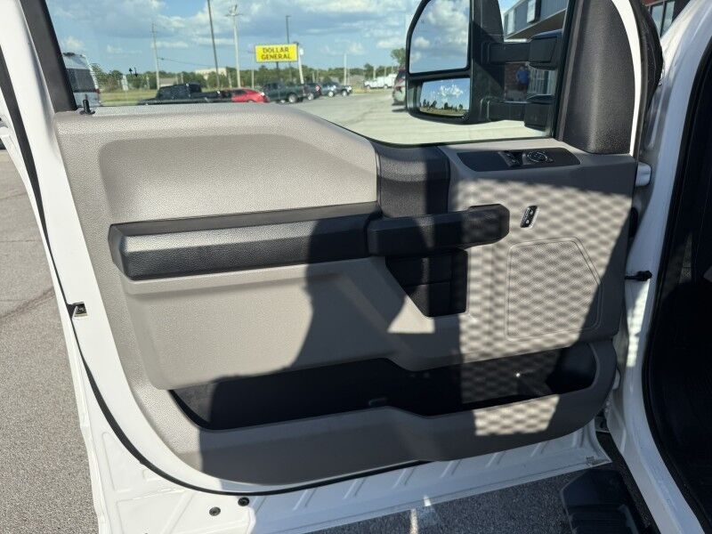 2020 Ford F-350 DRW 13' Stake Flatbed w/ Lift XL Collinsville OK