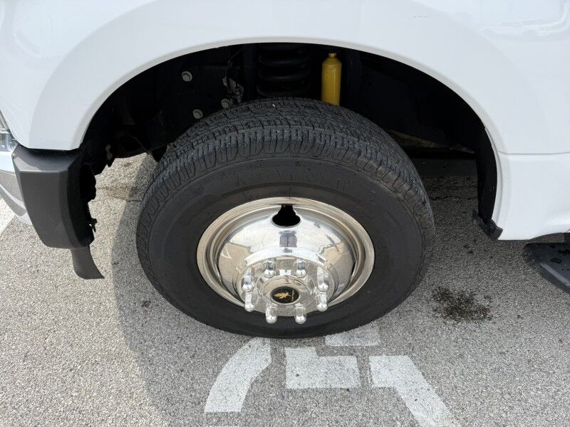 2020 Ford F-350 DRW 13' Stake Flatbed w/ Lift XL Collinsville OK