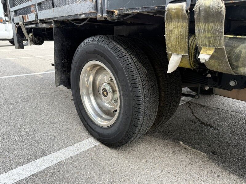 2020 Ford F-350 DRW 13' Stake Flatbed w/ Lift XL Collinsville OK