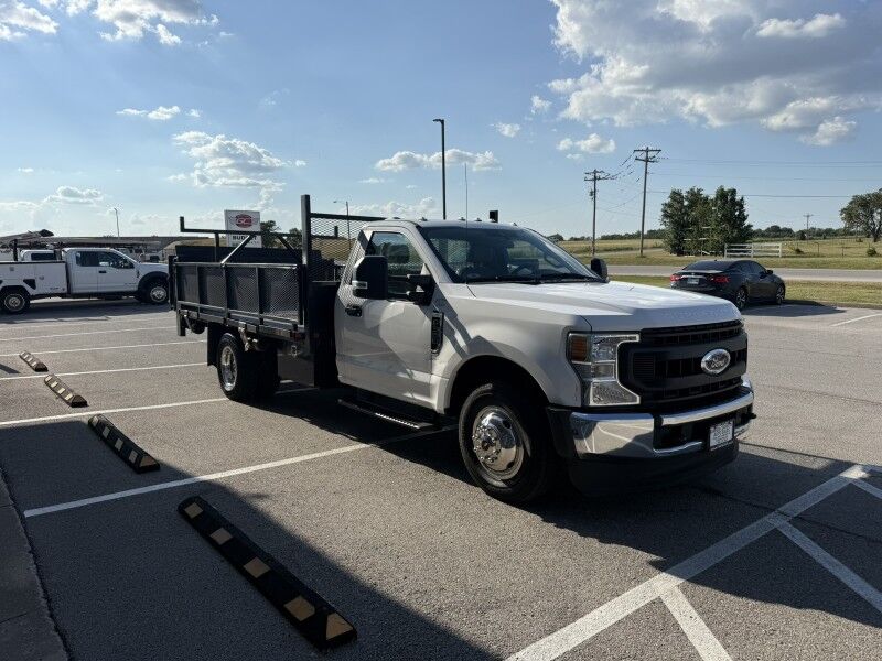 2020 Ford F-350 DRW Stake Flatbed w/ Lift Gate 85k mi's XL Collinsville OK