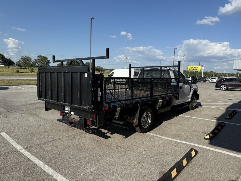 2020 Ford F-350 DRW Stake Flatbed w/ Lift Gate 85k mi's XL Collinsville OK