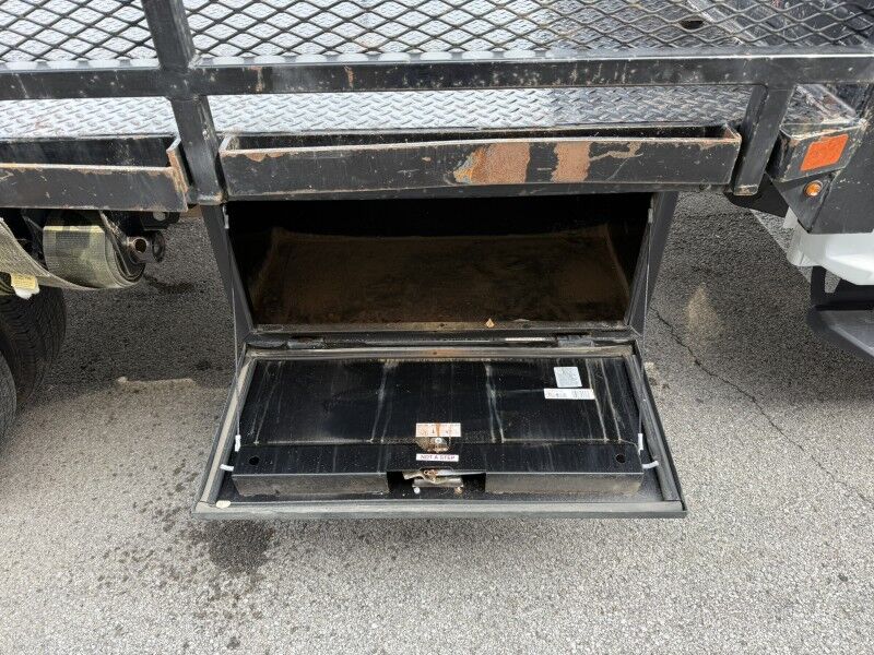 2020 Ford F-350 DRW Stake Flatbed w/ Lift XL Collinsville OK