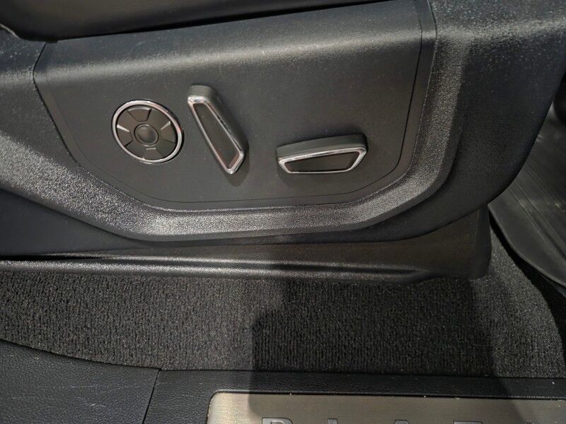 2020 Ford F-350 Platinum 4WD 6.7L Diesel GPS Camera Sunroof 20in Wheels 35in TiresFREE WARRANTY Arlington TX