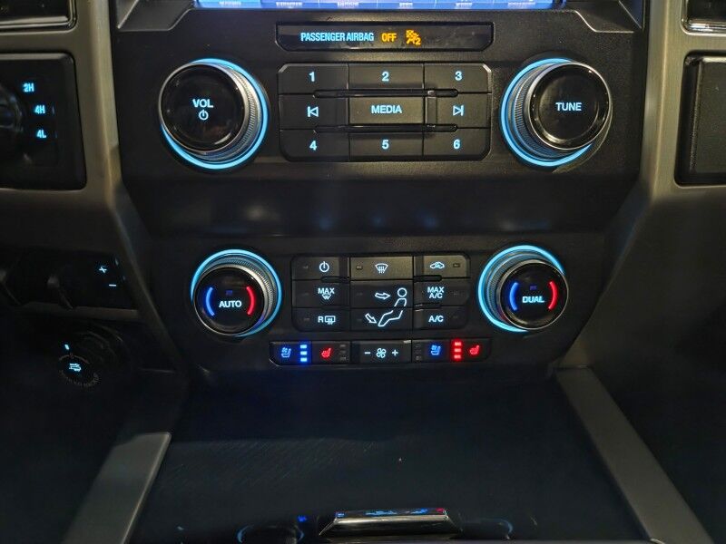 2020 Ford F-350 Platinum 4WD 6.7L Diesel GPS Camera Sunroof 20in Wheels 35in TiresFREE WARRANTY Arlington TX