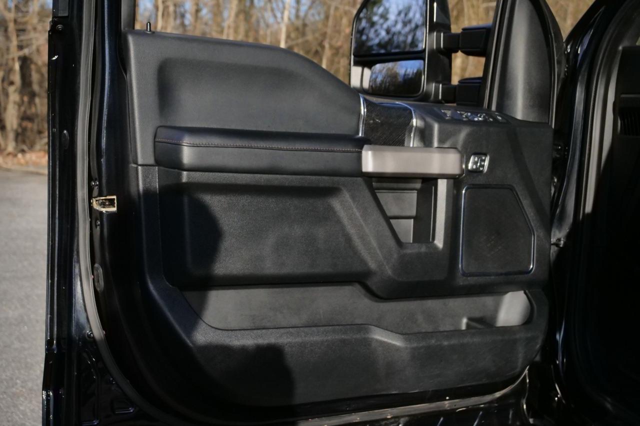 2020 Ford F-350 Platinum 4X4 / Massaging Seats / 6.7L V8 Turbo Diesel! Lincolnton NC