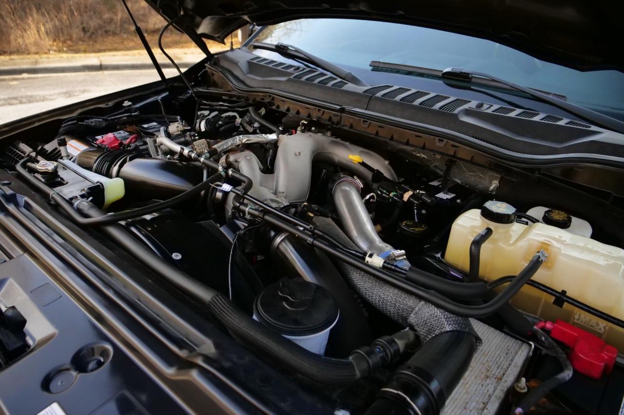 2020 Ford F-350 Platinum 4X4 / Massaging Seats / 6.7L V8 Turbo Diesel! Lincolnton NC