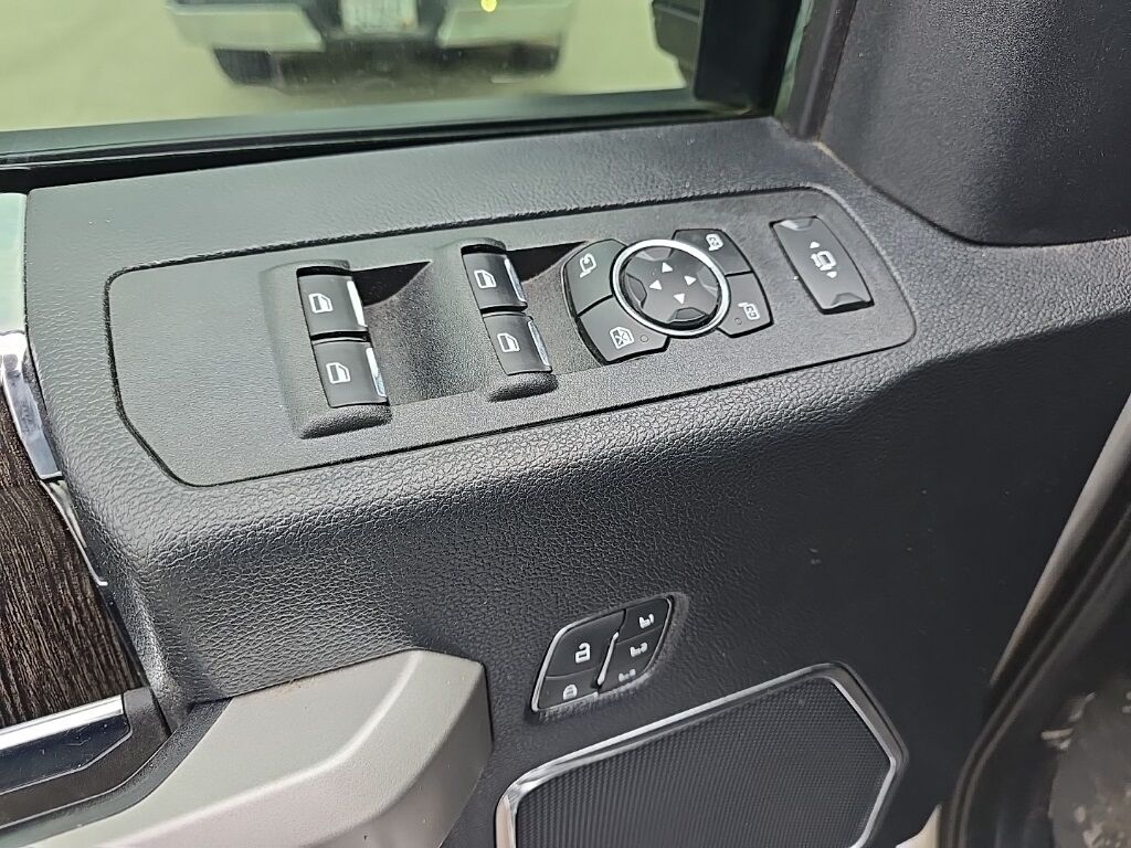 2020 Ford F-350 Super Duty 4x4 Crew Cab Lariat DRW Fond du Lac WI